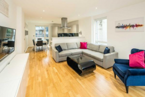 Modern 3-Bed Flat in Bermondsey Spa